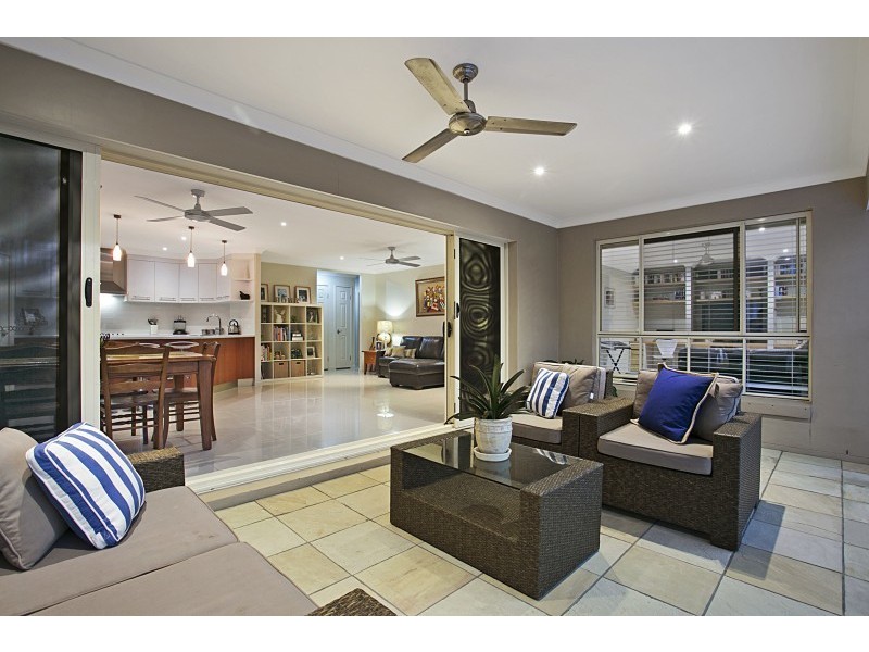 15 Goodenia Crescent, Seventeen Mile Rocks QLD 4073