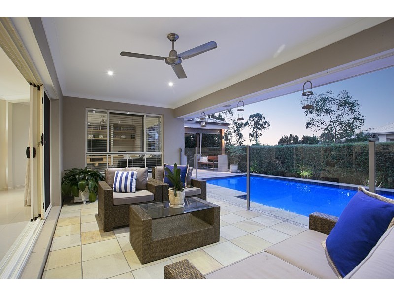 15 Goodenia Crescent, Seventeen Mile Rocks QLD 4073