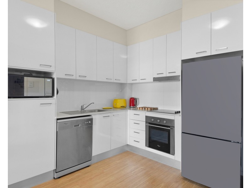 21/11 Lyons Tce, Windsor QLD 4030