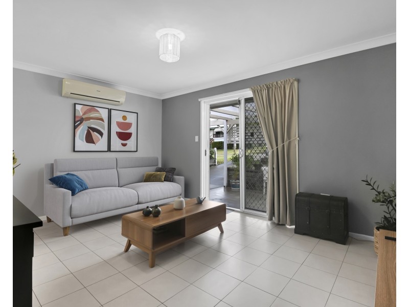 2F Church Street, Silkstone QLD 4304