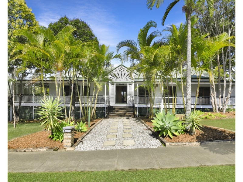 4 Lowan Street, Bellbowrie QLD 4070