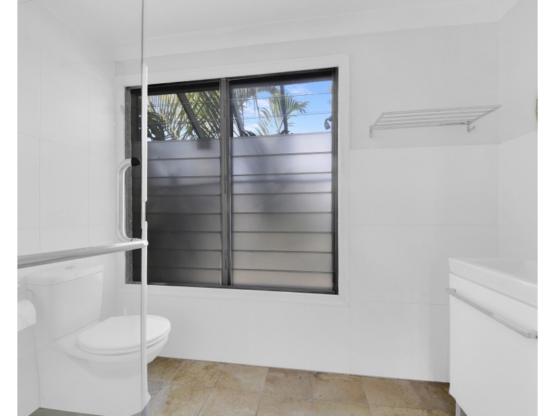 4 Lowan Street, Bellbowrie QLD 4070