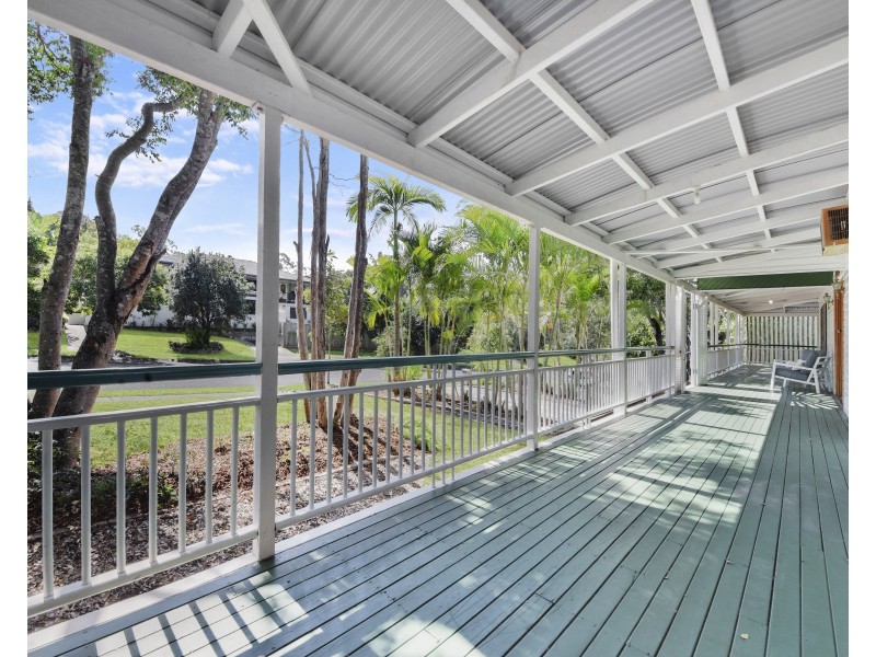 4 Lowan Street, Bellbowrie QLD 4070