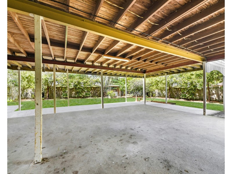 4 Lowan Street, Bellbowrie QLD 4070