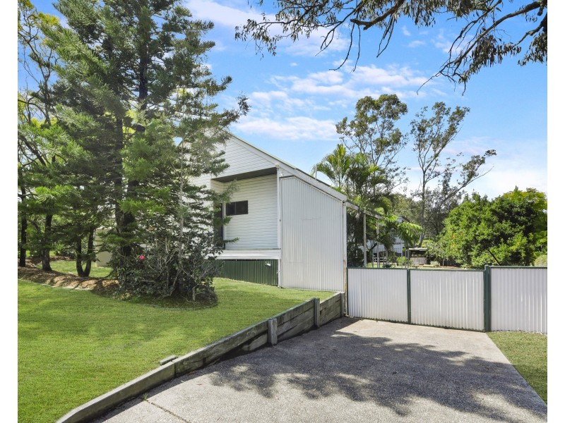 4 Lowan Street, Bellbowrie QLD 4070