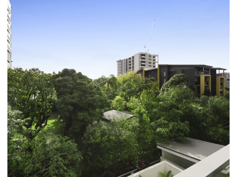 9/45 Regent Street, Woolloongabba QLD 4102