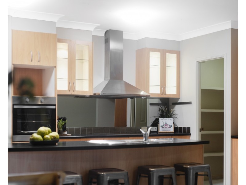 7 Barklya Crescent, Sinnamon Park QLD 4073