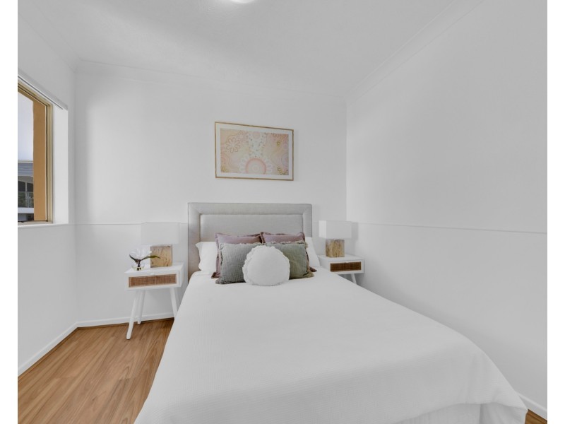 3/13-15 Humpybong Esplanande, Redcliffe QLD 4020