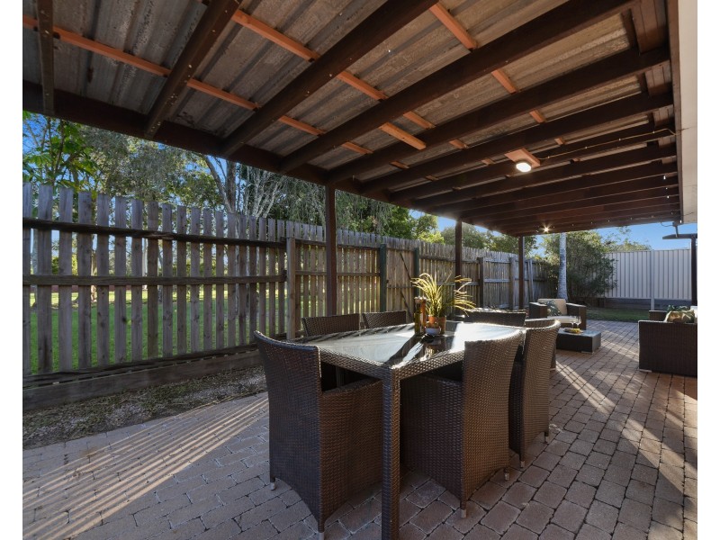 33 Trafalgar Drive, Kippa-ring QLD 4021