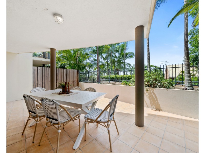 8/182 Carmody Road, St Lucia QLD 4067
