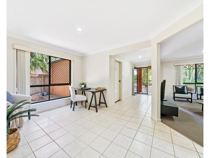 5 Grevillea Place, Forest Lake QLD 4078