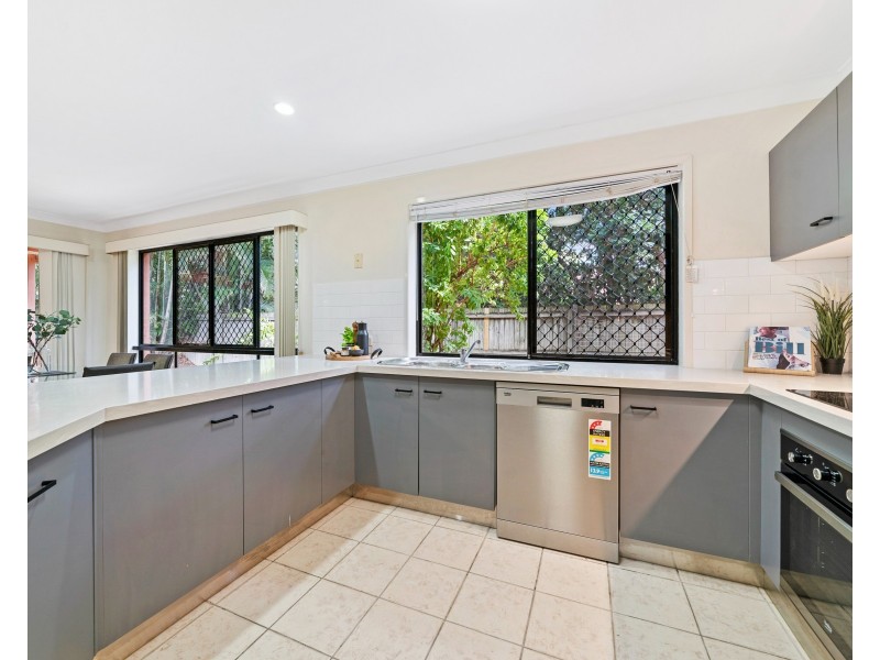 5 Grevillea Place, Forest Lake QLD 4078