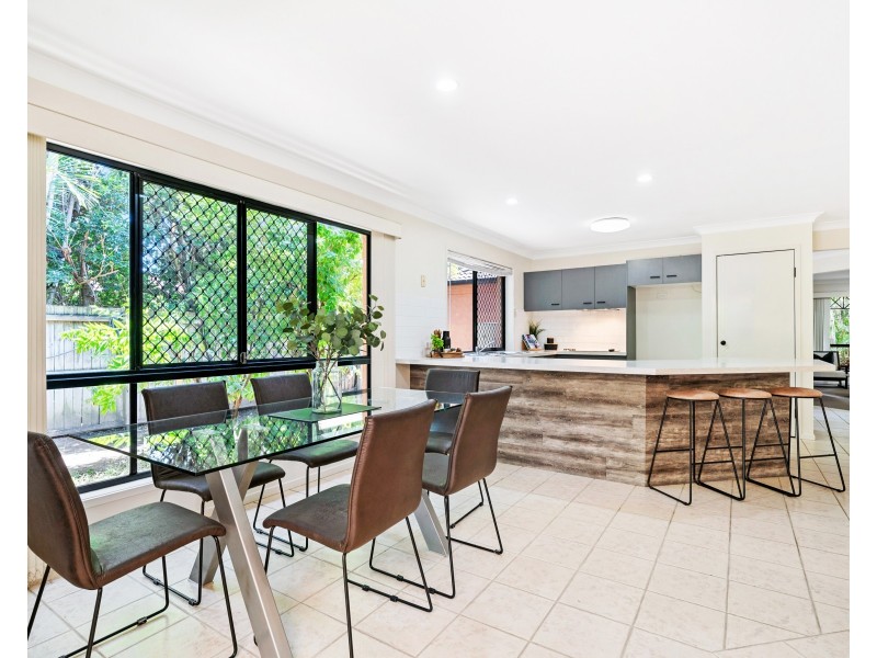 5 Grevillea Place, Forest Lake QLD 4078