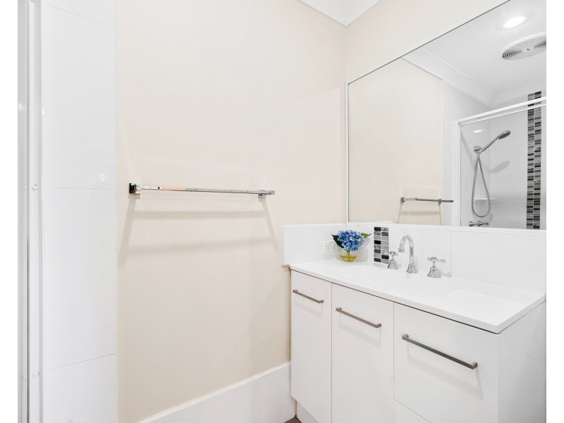 5 Grevillea Place, Forest Lake QLD 4078