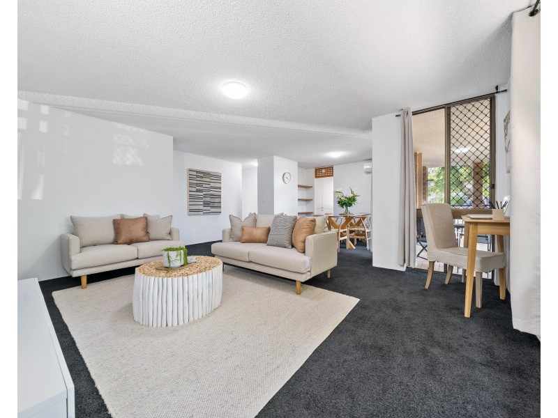 2/104 Clarence Road, Indooroopilly QLD 4068