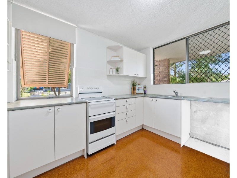 2/104 Clarence Road, Indooroopilly QLD 4068