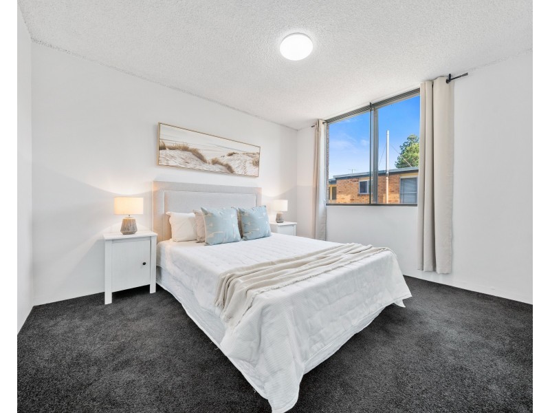 2/104 Clarence Road, Indooroopilly QLD 4068