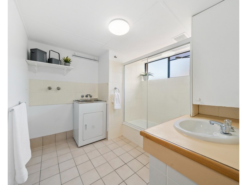 2/104 Clarence Road, Indooroopilly QLD 4068