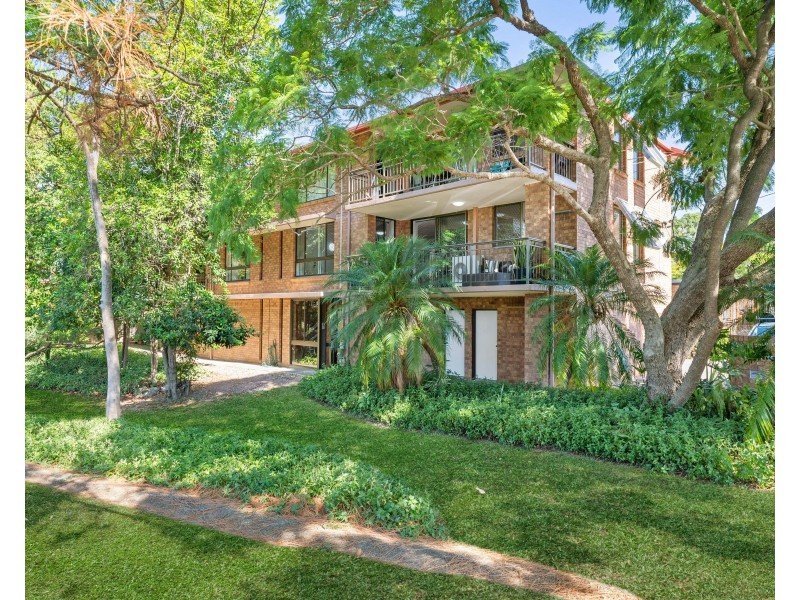 2/104 Clarence Road, Indooroopilly QLD 4068