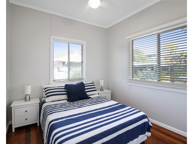 2304 Wynnum Road, Wynnum QLD 4178