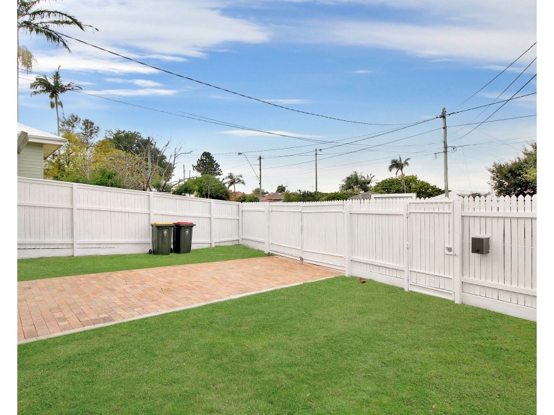 2304 Wynnum Road, Wynnum QLD 4178