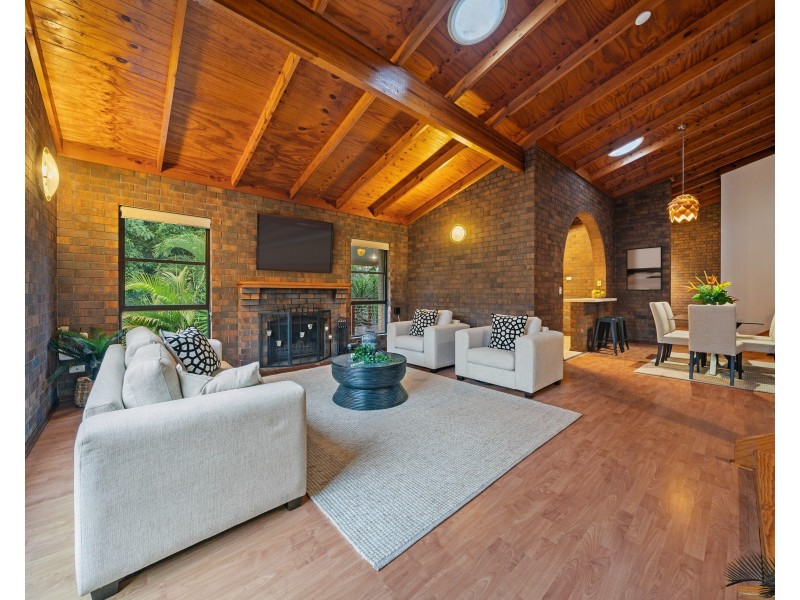 100 Lant Street, Chapel Hill QLD 4069