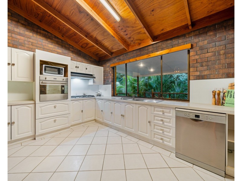100 Lant Street, Chapel Hill QLD 4069