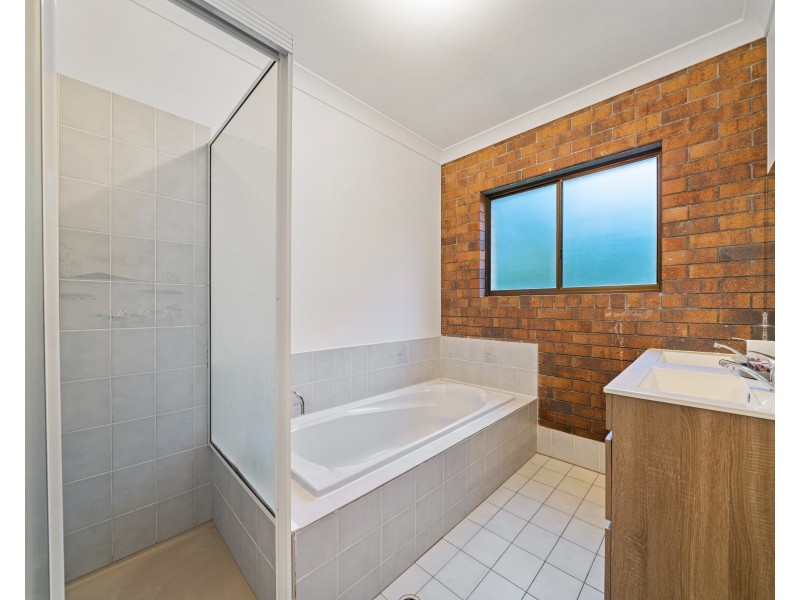 100 Lant Street, Chapel Hill QLD 4069