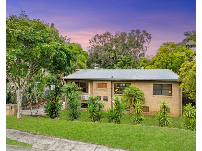 100 Lant Street, Chapel Hill QLD 4069