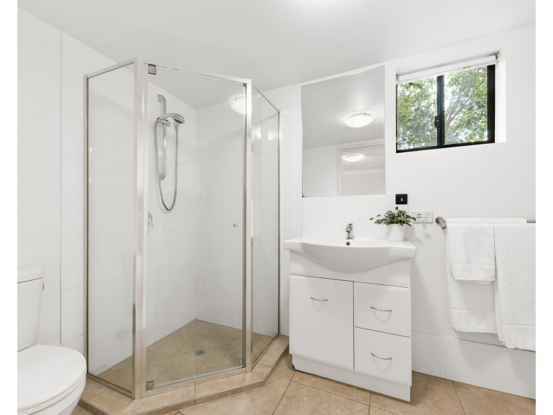 2/15 Duke Street, Annerley QLD 4103