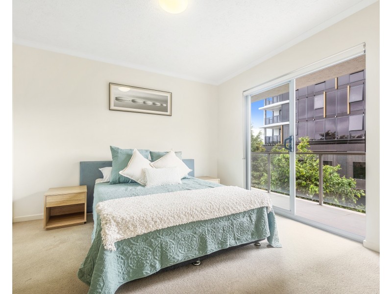10/45 Regent Street, Woolloongabba QLD 4102