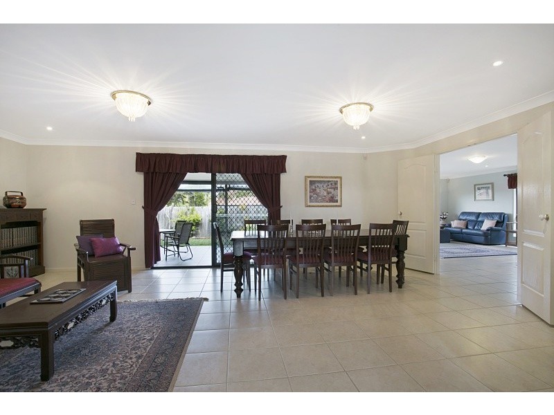 13 Angus Street, Sinnamon Park QLD 4073