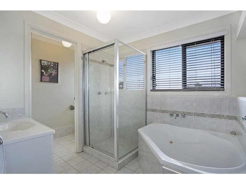 13 Angus Street, Sinnamon Park QLD 4073