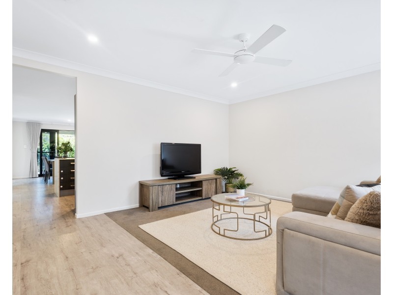 21B Charles Street, Birkdale QLD 4159