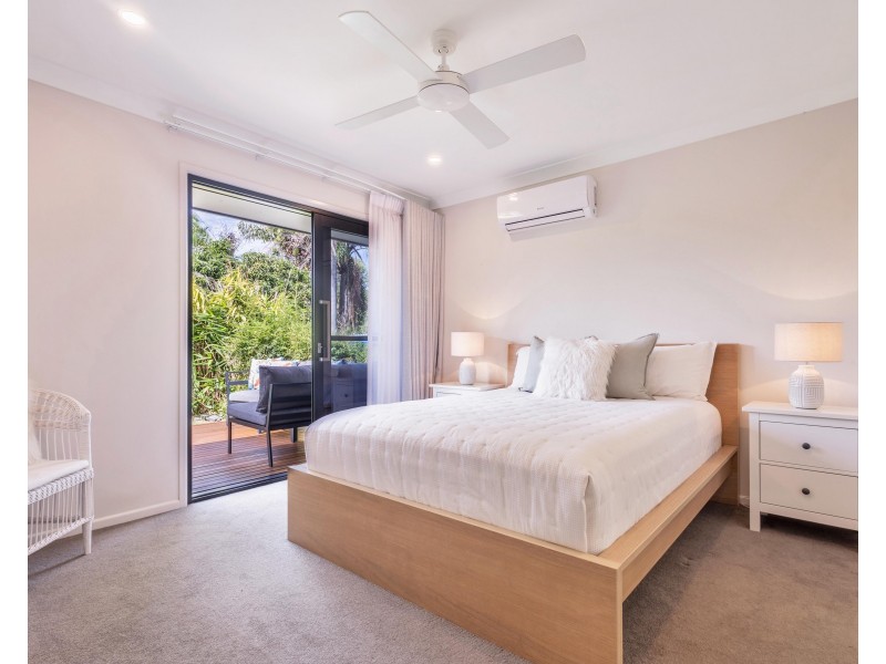 21B Charles Street, Birkdale QLD 4159