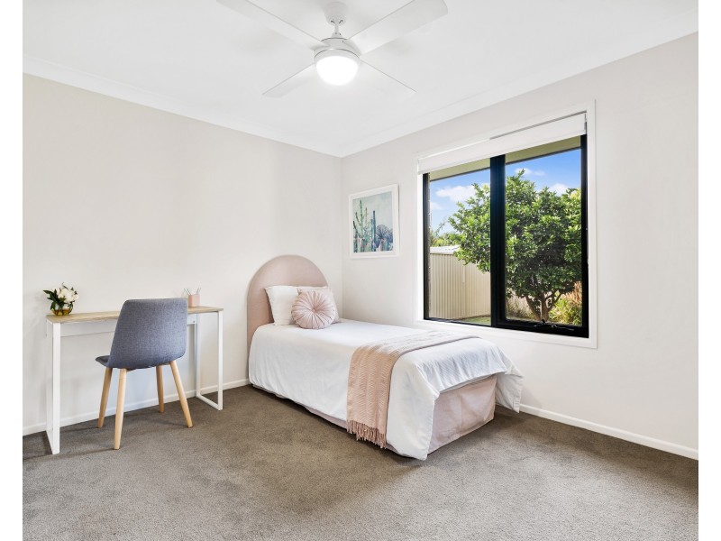 21B Charles Street, Birkdale QLD 4159