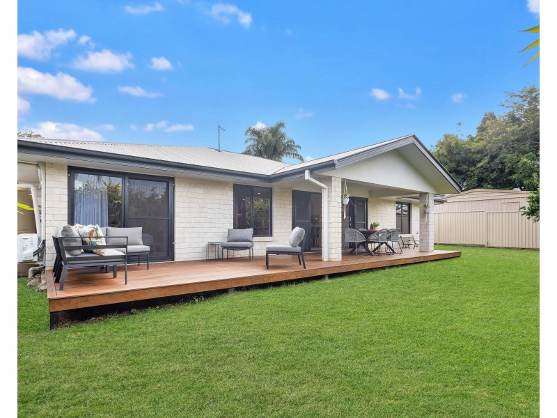 21B Charles Street, Birkdale QLD 4159