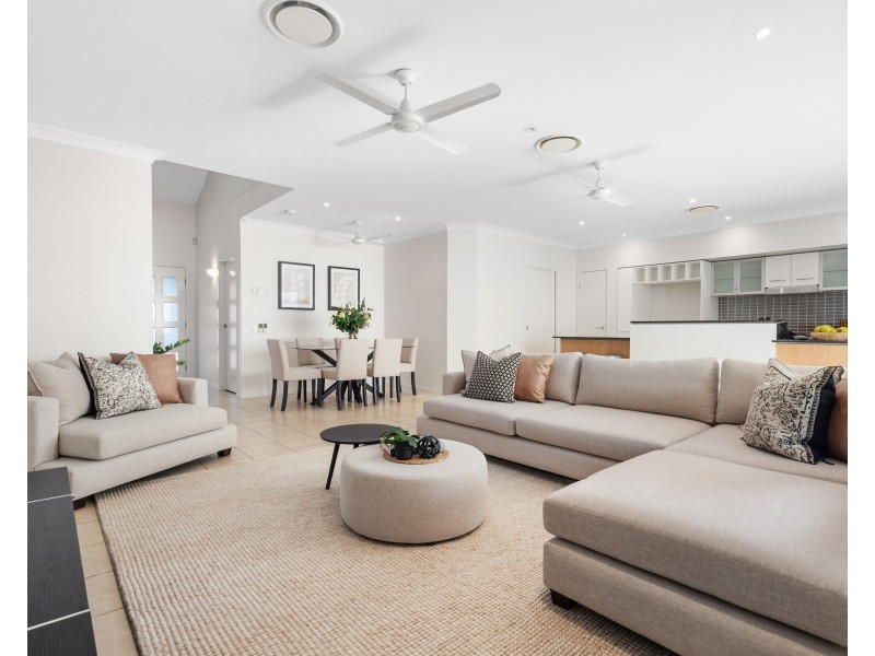 22 Augusta Crescent, Mount Ommaney QLD 4074