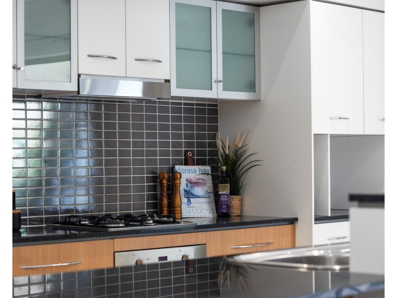 22 Augusta Crescent, Mount Ommaney QLD 4074