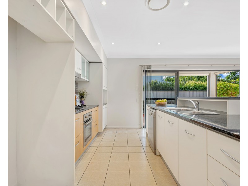 22 Augusta Crescent, Mount Ommaney QLD 4074