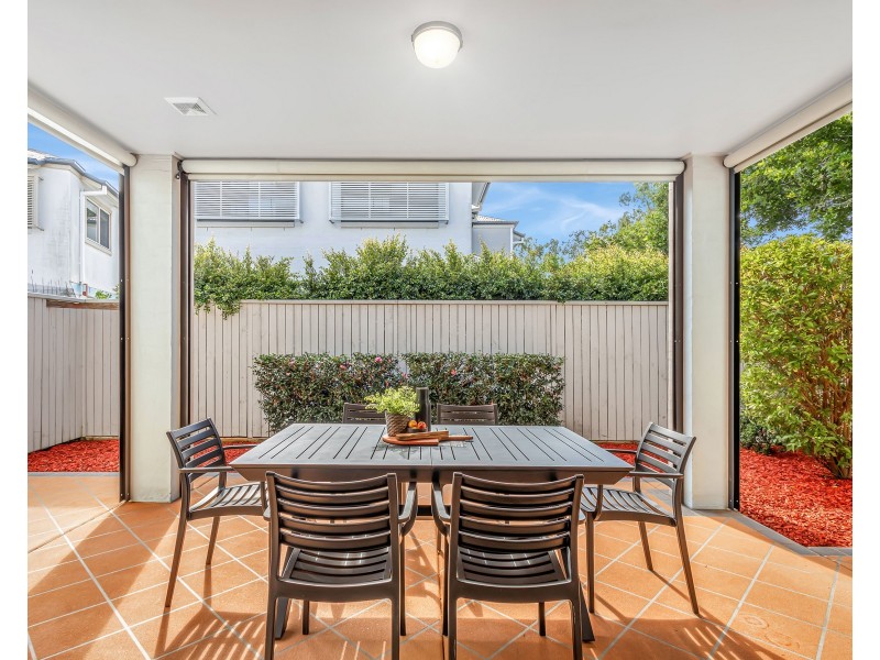 22 Augusta Crescent, Mount Ommaney QLD 4074