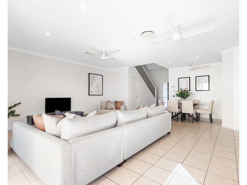 22 Augusta Crescent, Mount Ommaney QLD 4074