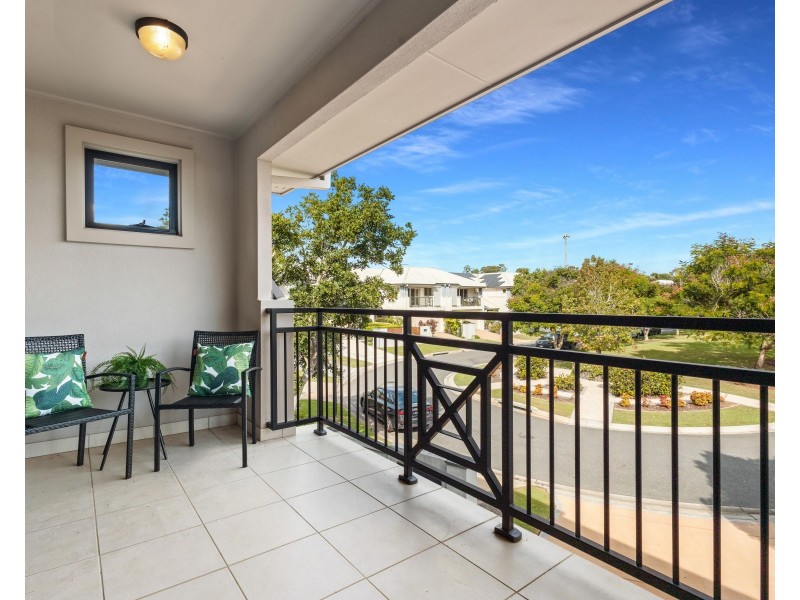 22 Augusta Crescent, Mount Ommaney QLD 4074