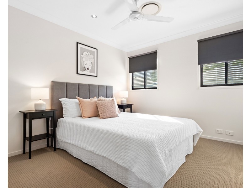 22 Augusta Crescent, Mount Ommaney QLD 4074