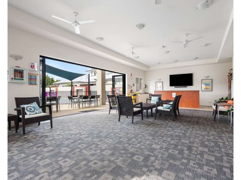 22 Augusta Crescent, Mount Ommaney QLD 4074