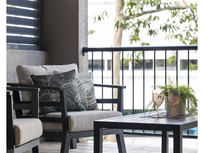 24/7 Landsborough Terrace, Toowong QLD 4066