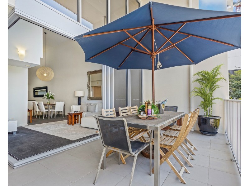 10/15 Walsh Street, Milton QLD 4064