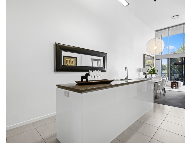 10/15 Walsh Street, Milton QLD 4064