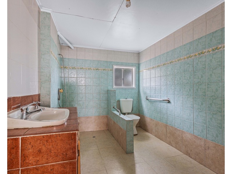 16 Glen Noble Avenue, Redbank Plains QLD 4301