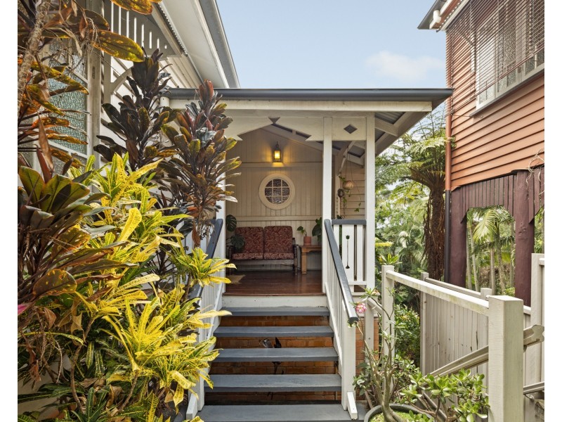 38 Bramston Terrace, Herston QLD 4006